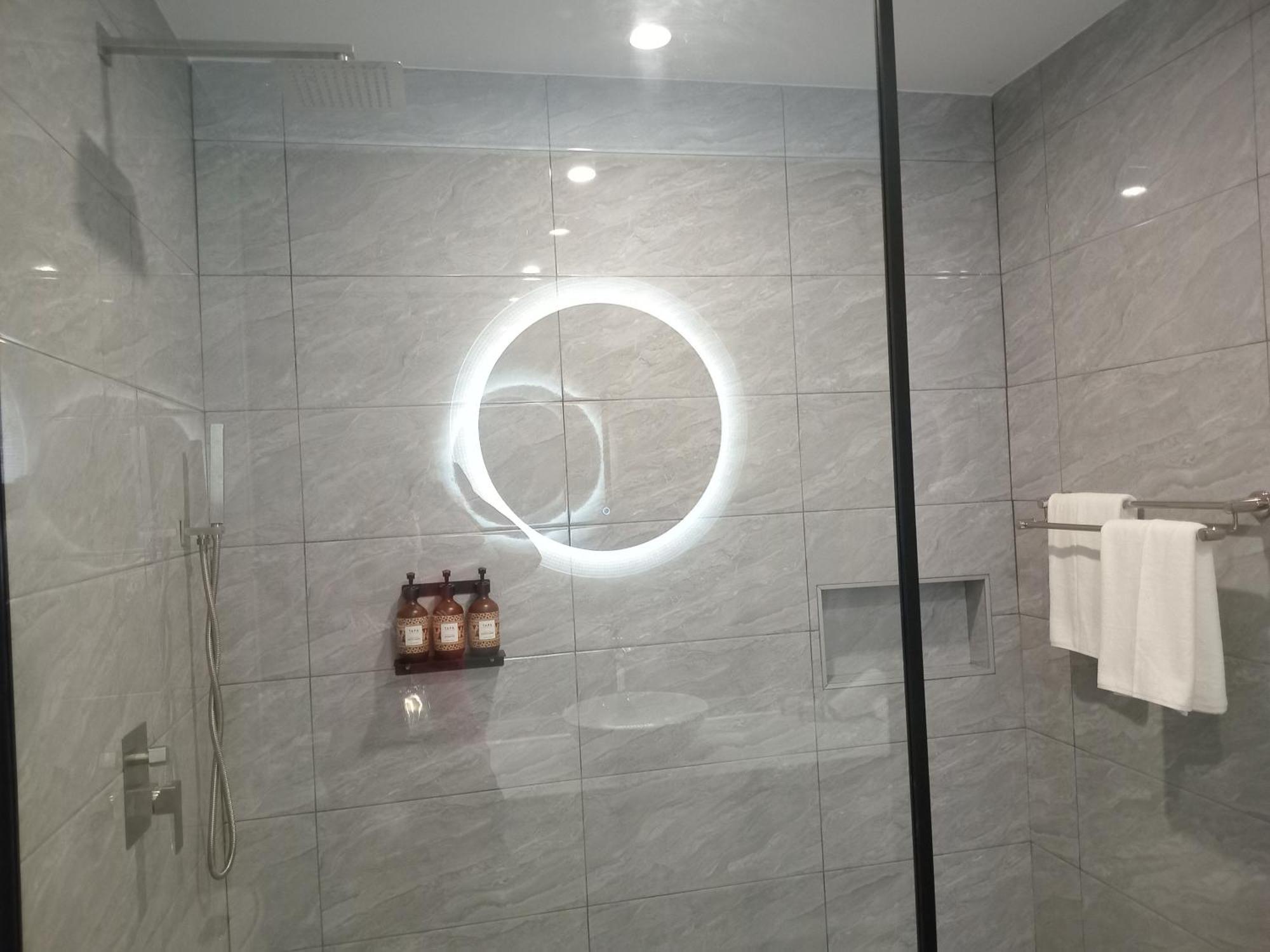 Hotel Hibiscus And Residences 5*