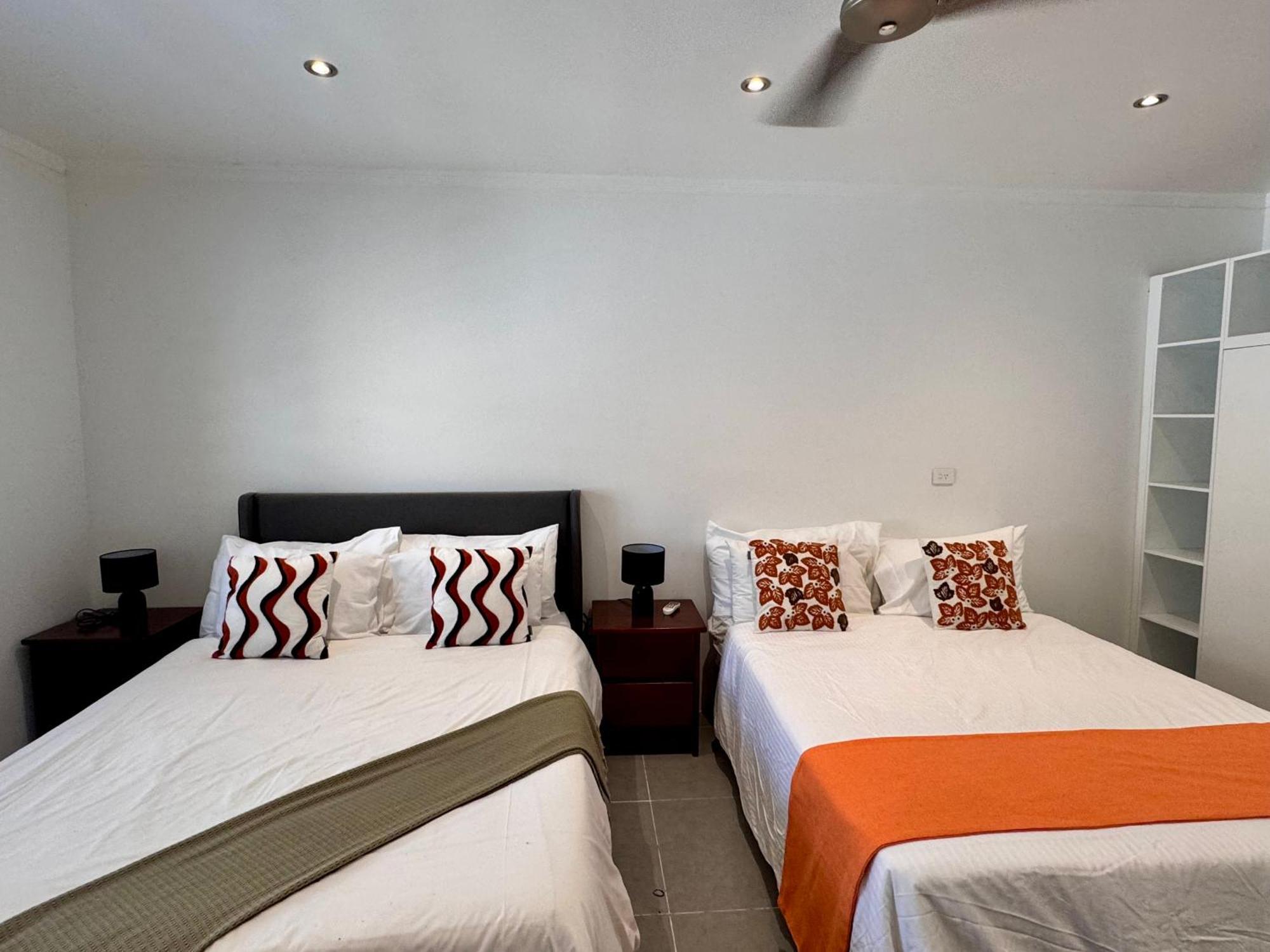 Bed & Breakfast 4 Bedroom 5 Min Walk To The Nadi