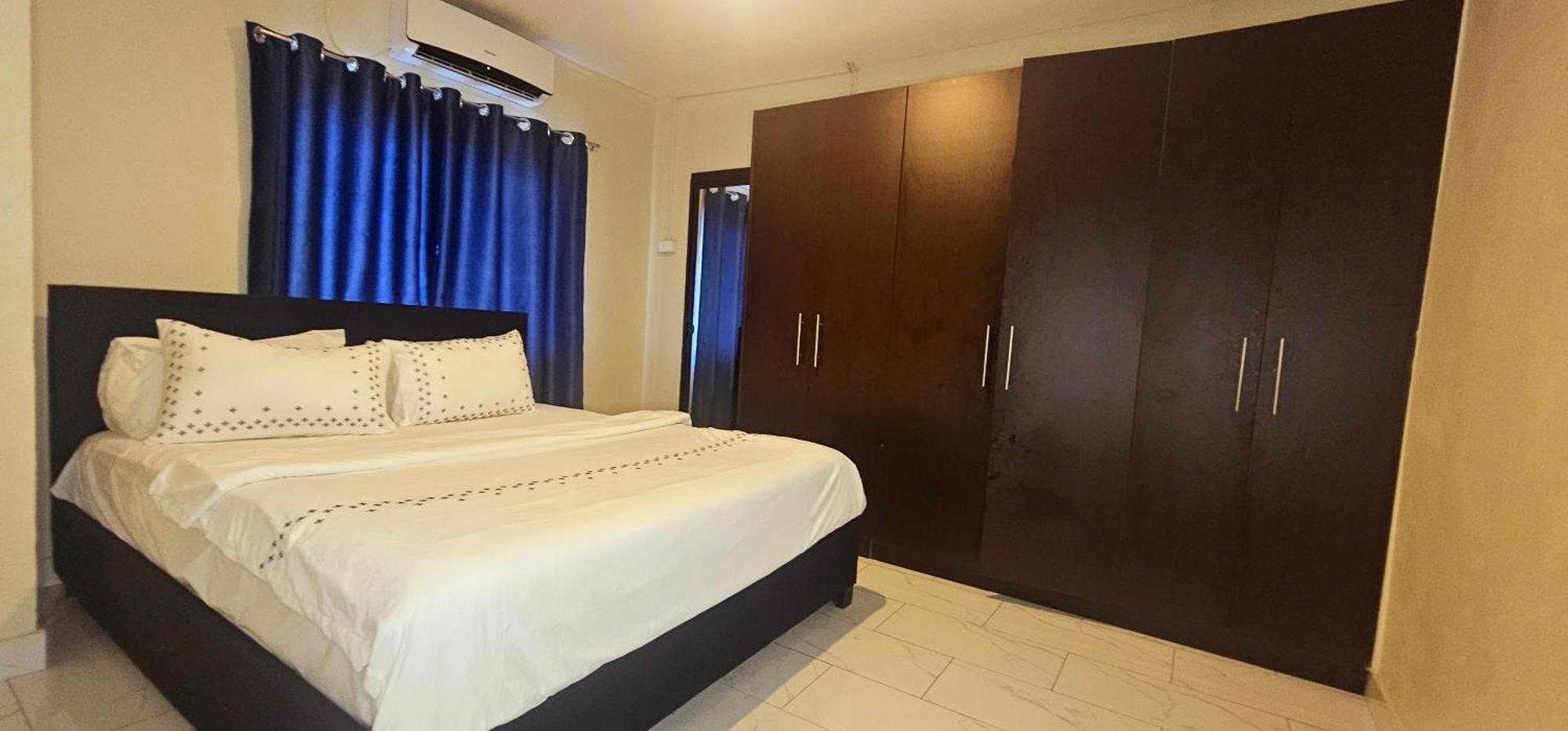 3 Apartment *