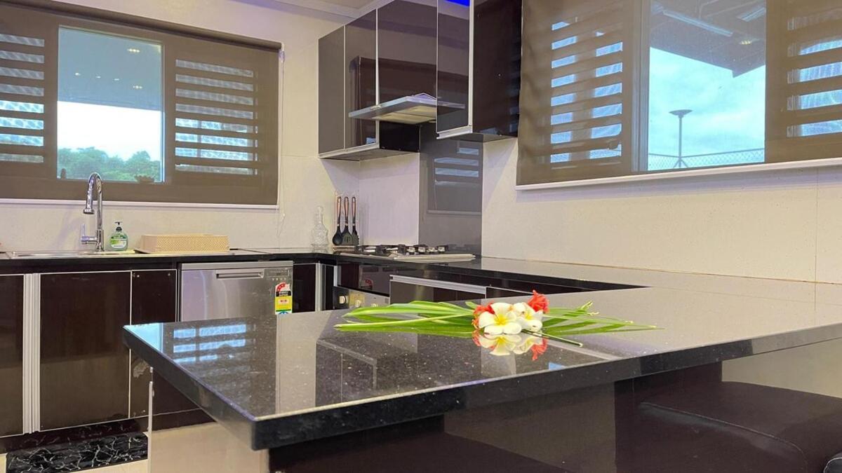 Sleek Apartment *