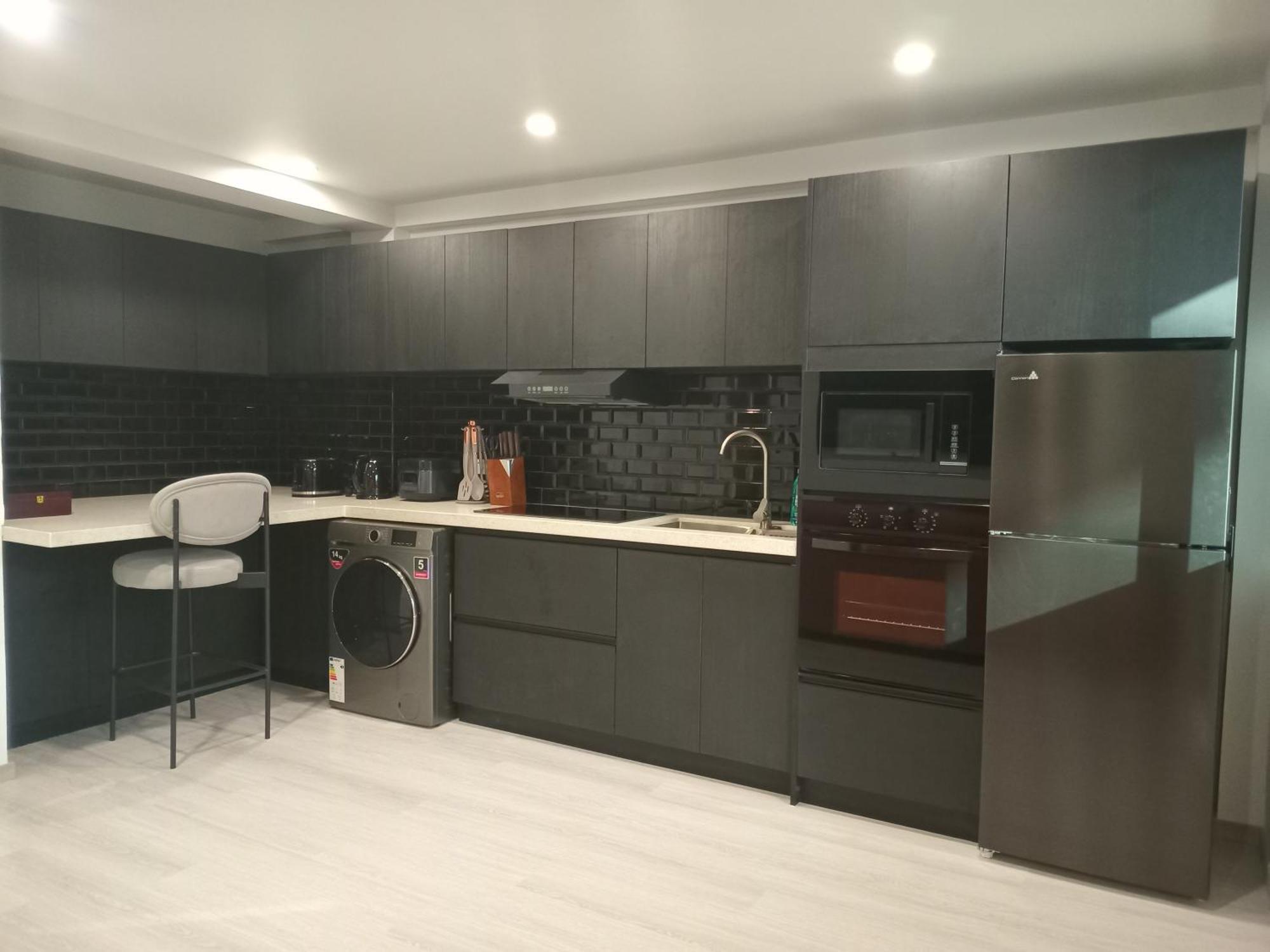 Hibiscus And Residences Hotel