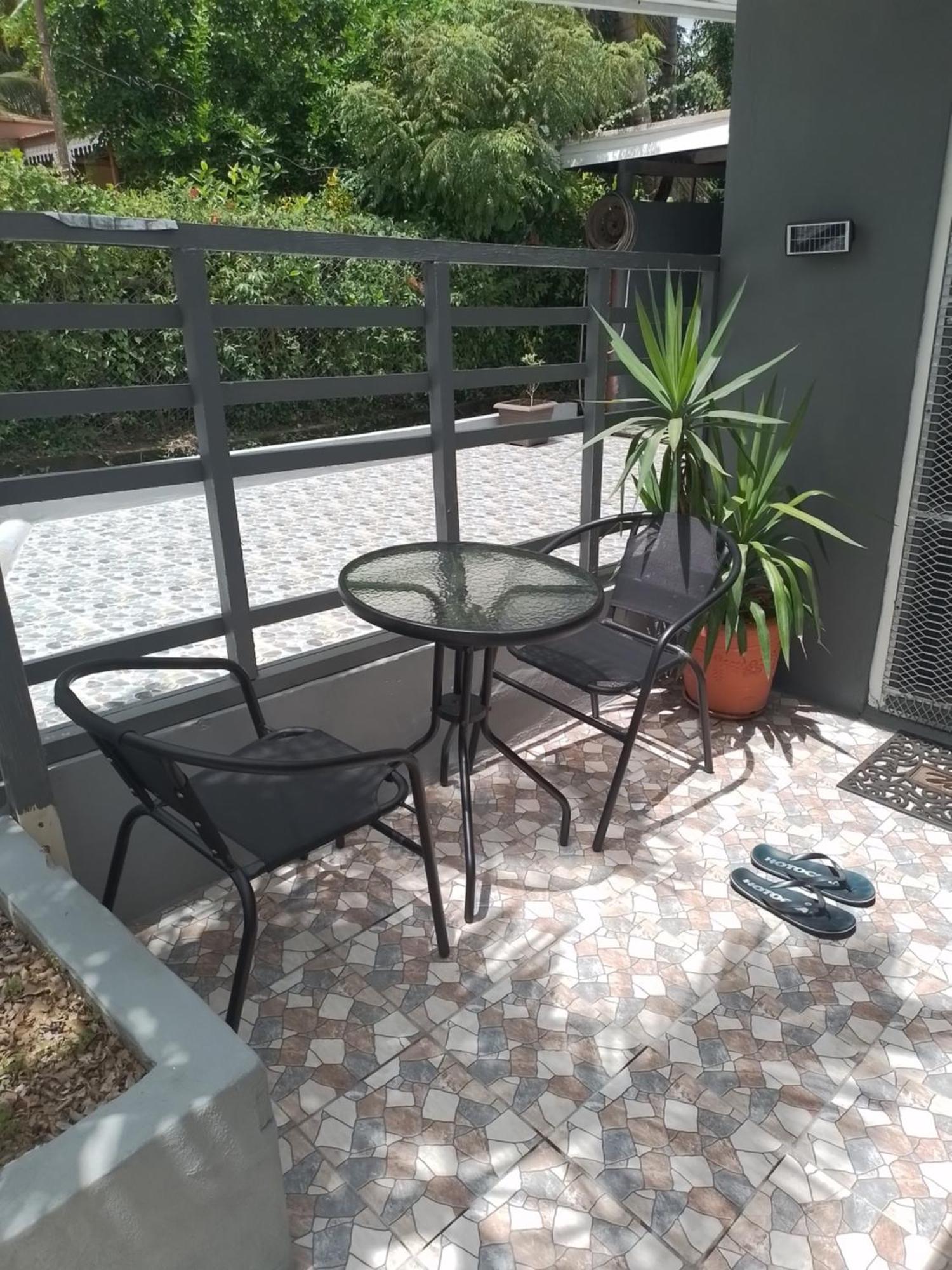 Away From Acomodação com café da manhã 