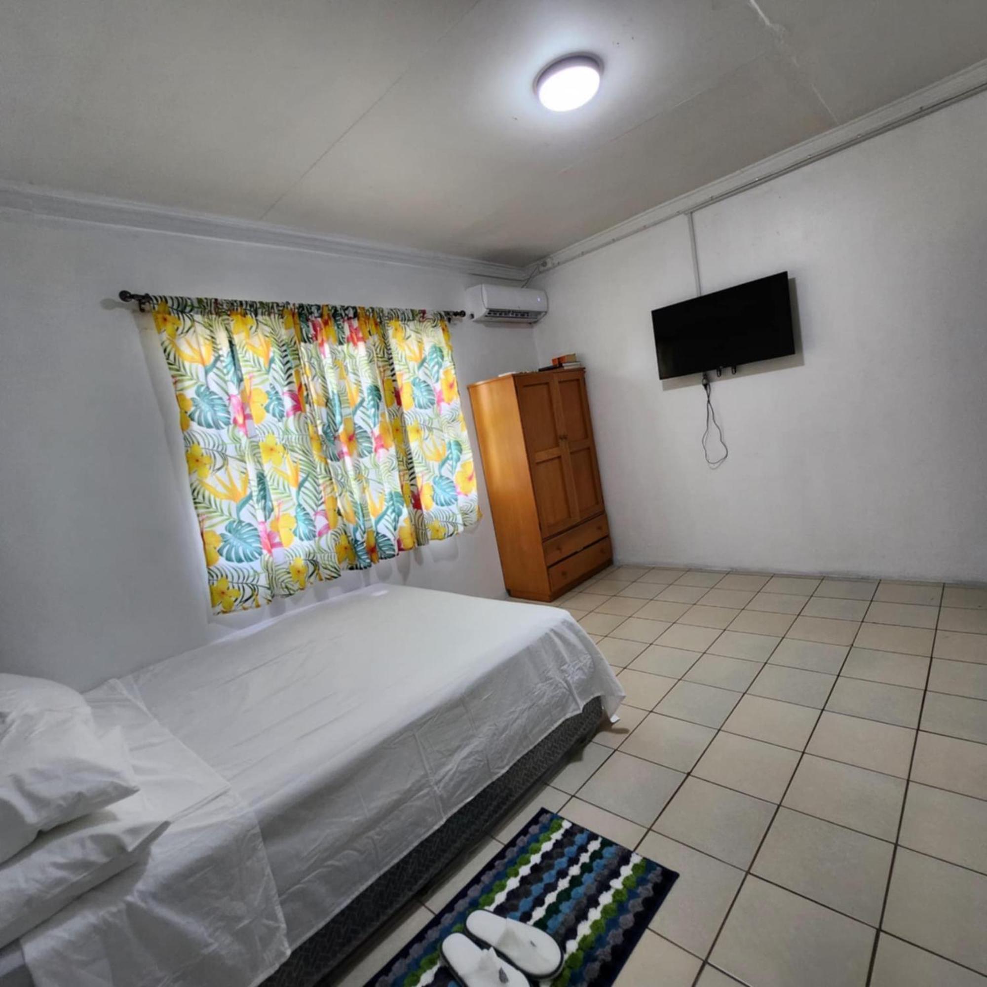 Wane's Bed & Breakfast *
