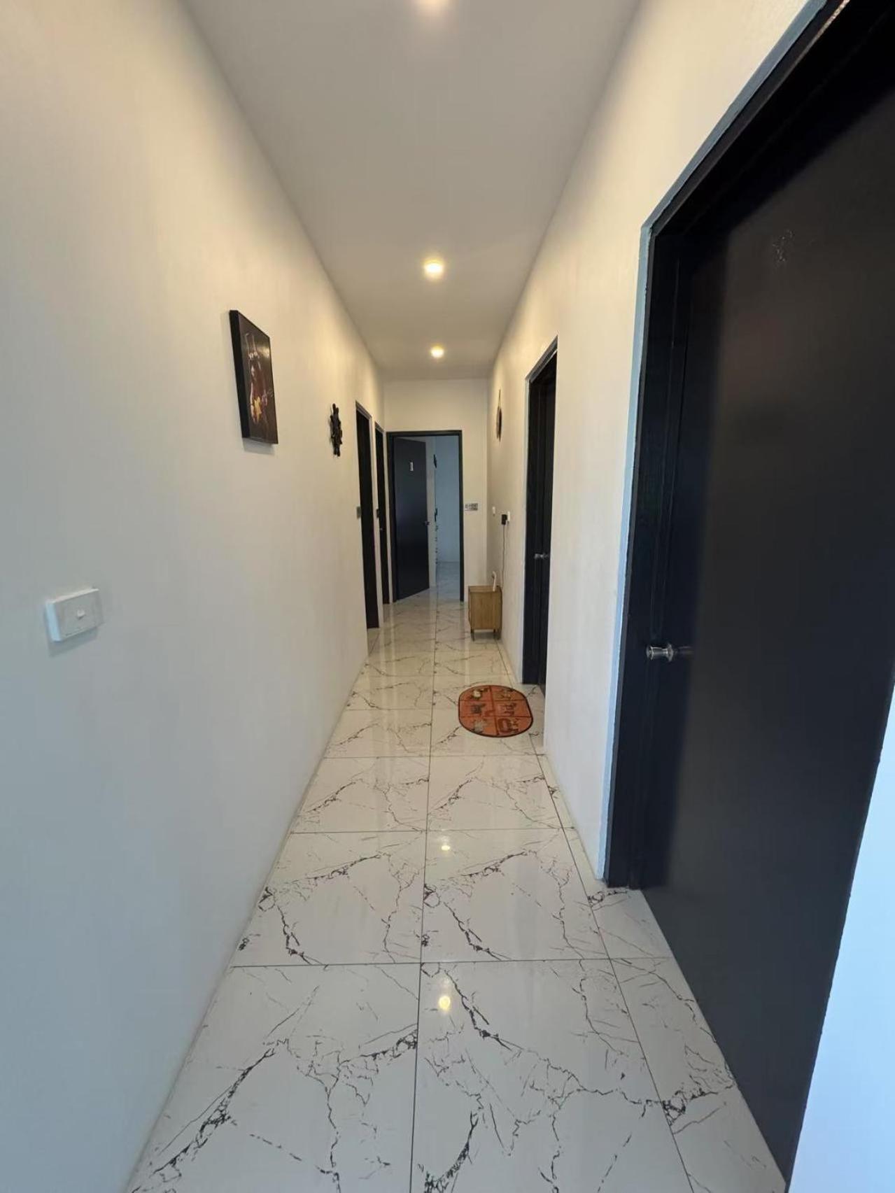 Deluxe Bedroom Nearby International Airport Homestay