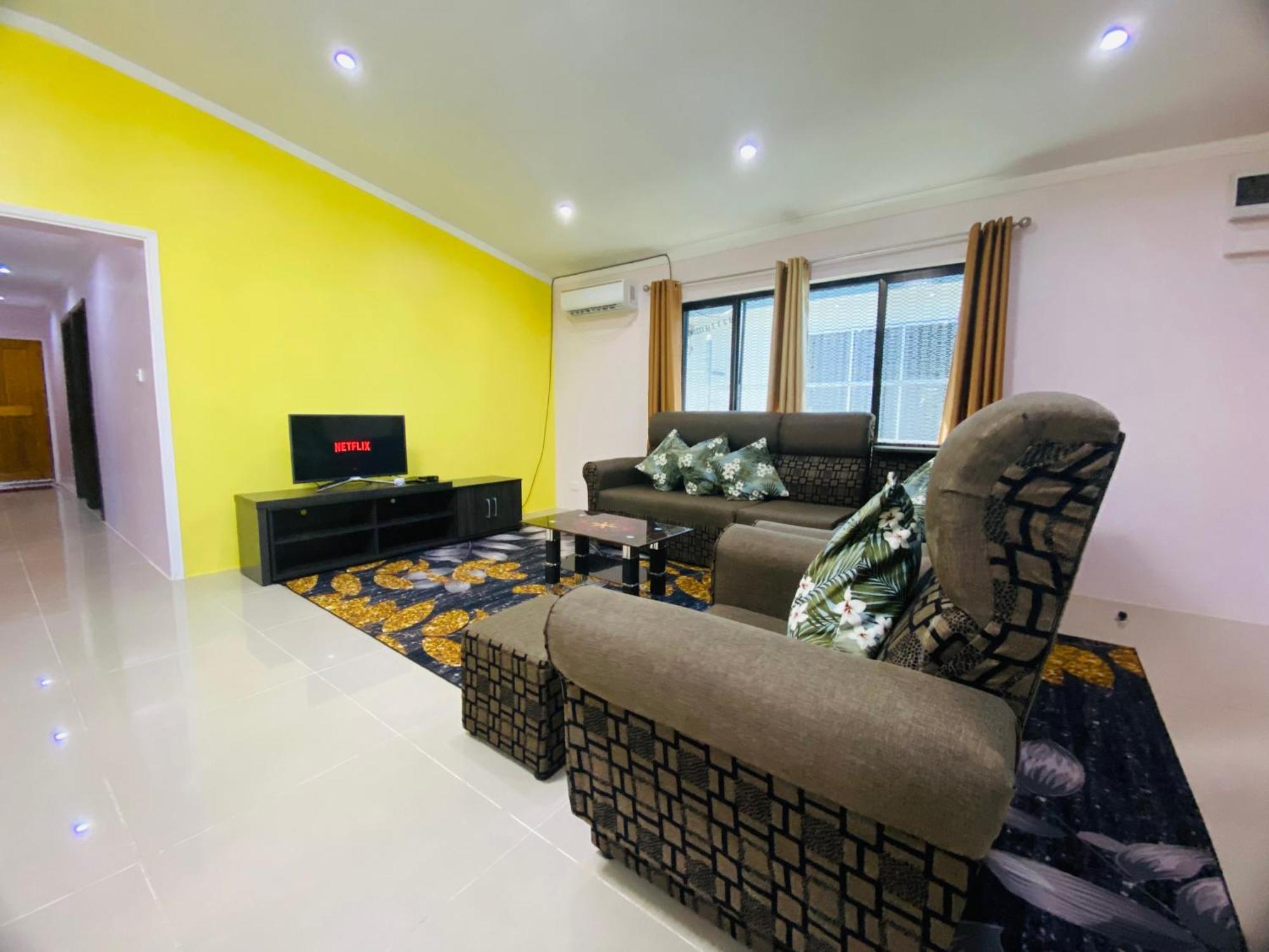 Whole 3br Home, Yours Alone Holiday home