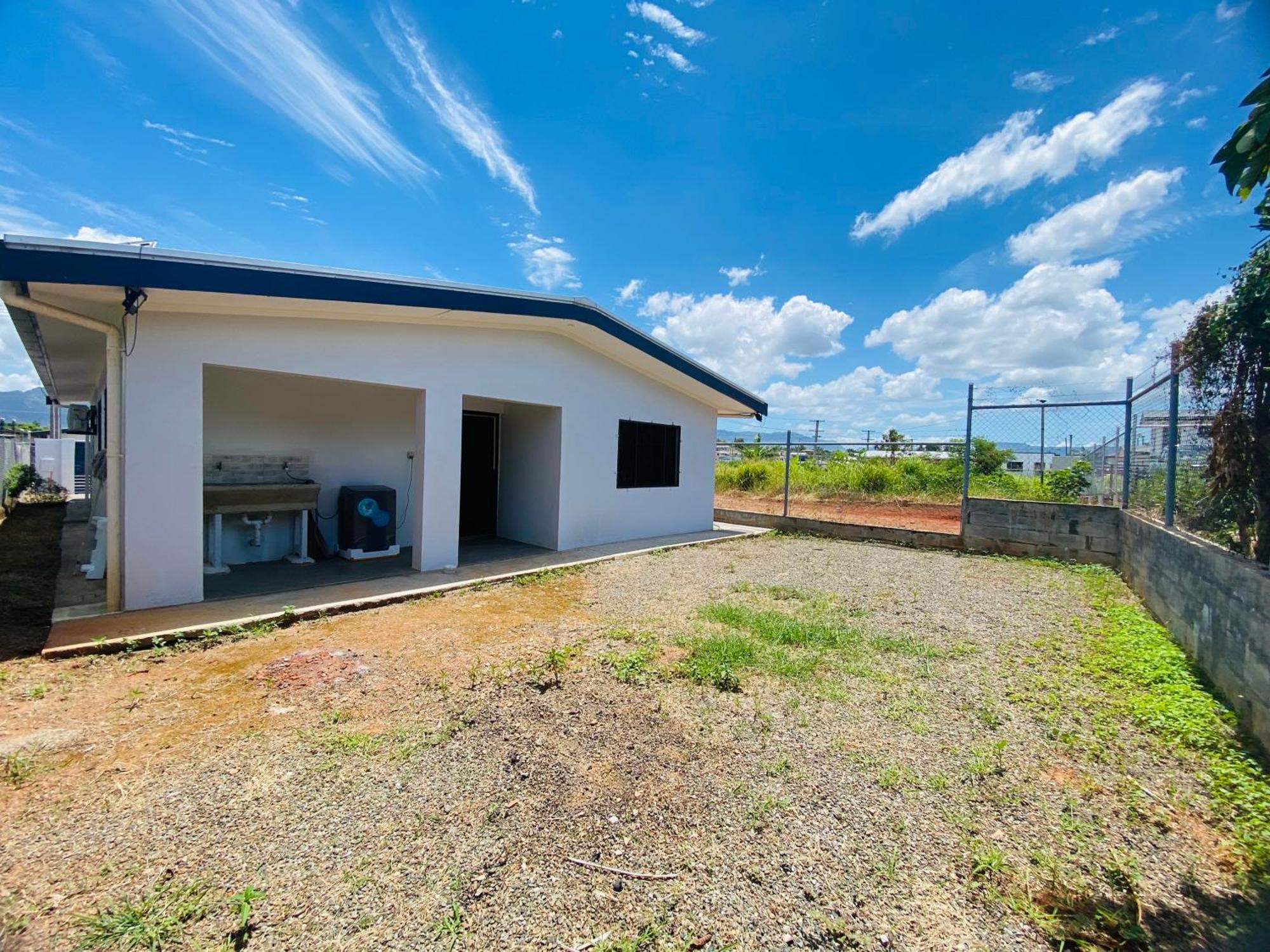 Whole 3br Home, Yours Alone Holiday home