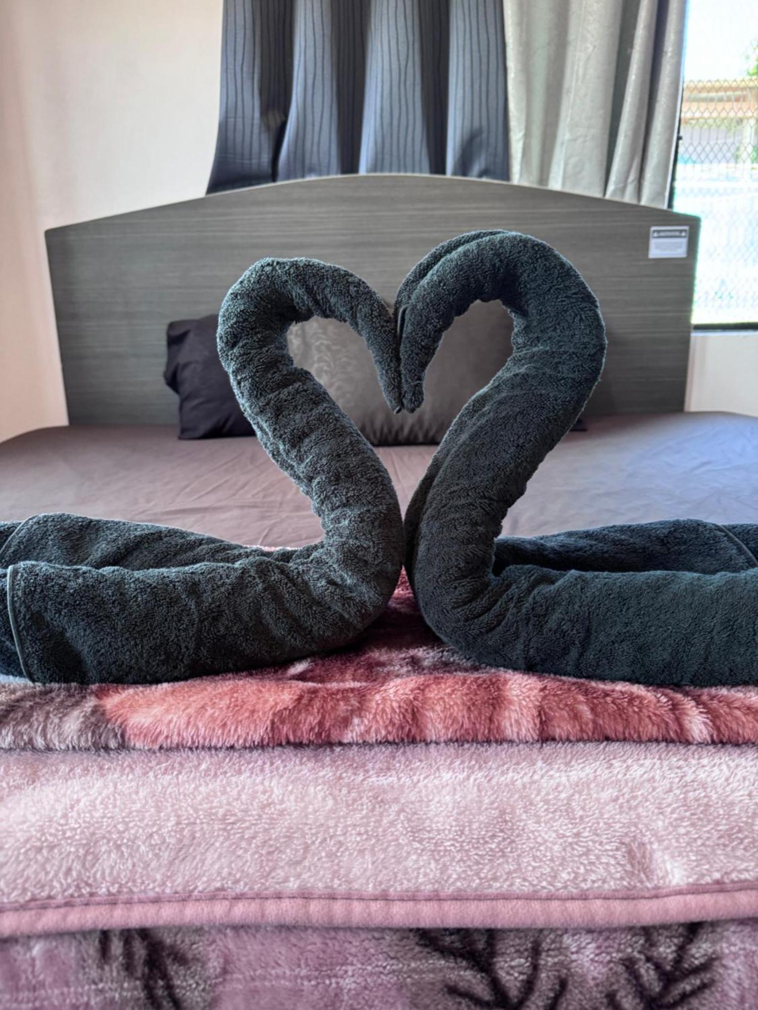 Whole 3br Home, Yours Alone Holiday home *