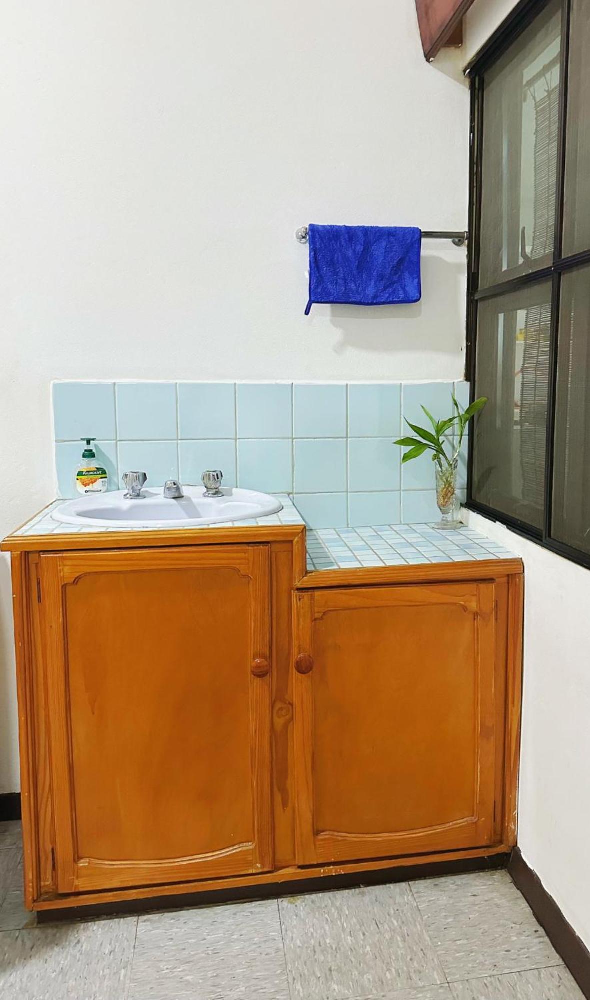 机场附近的民宿b Homestay Nadi
