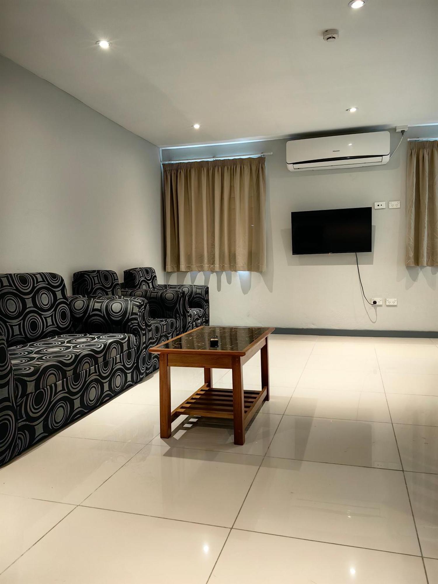 Pacific Fairprice Private Room, Shared Kitchen