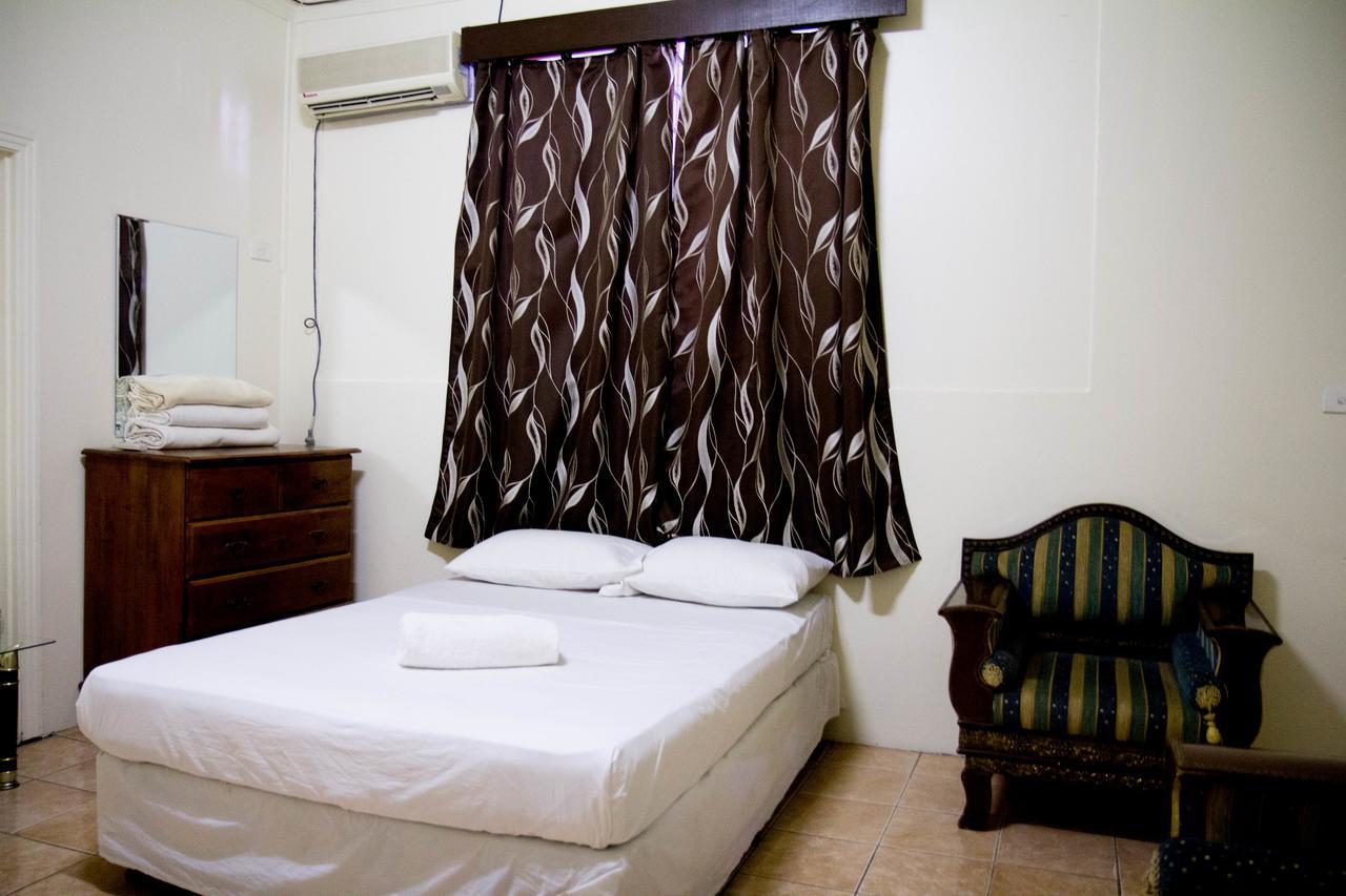 Jfk Hotel *