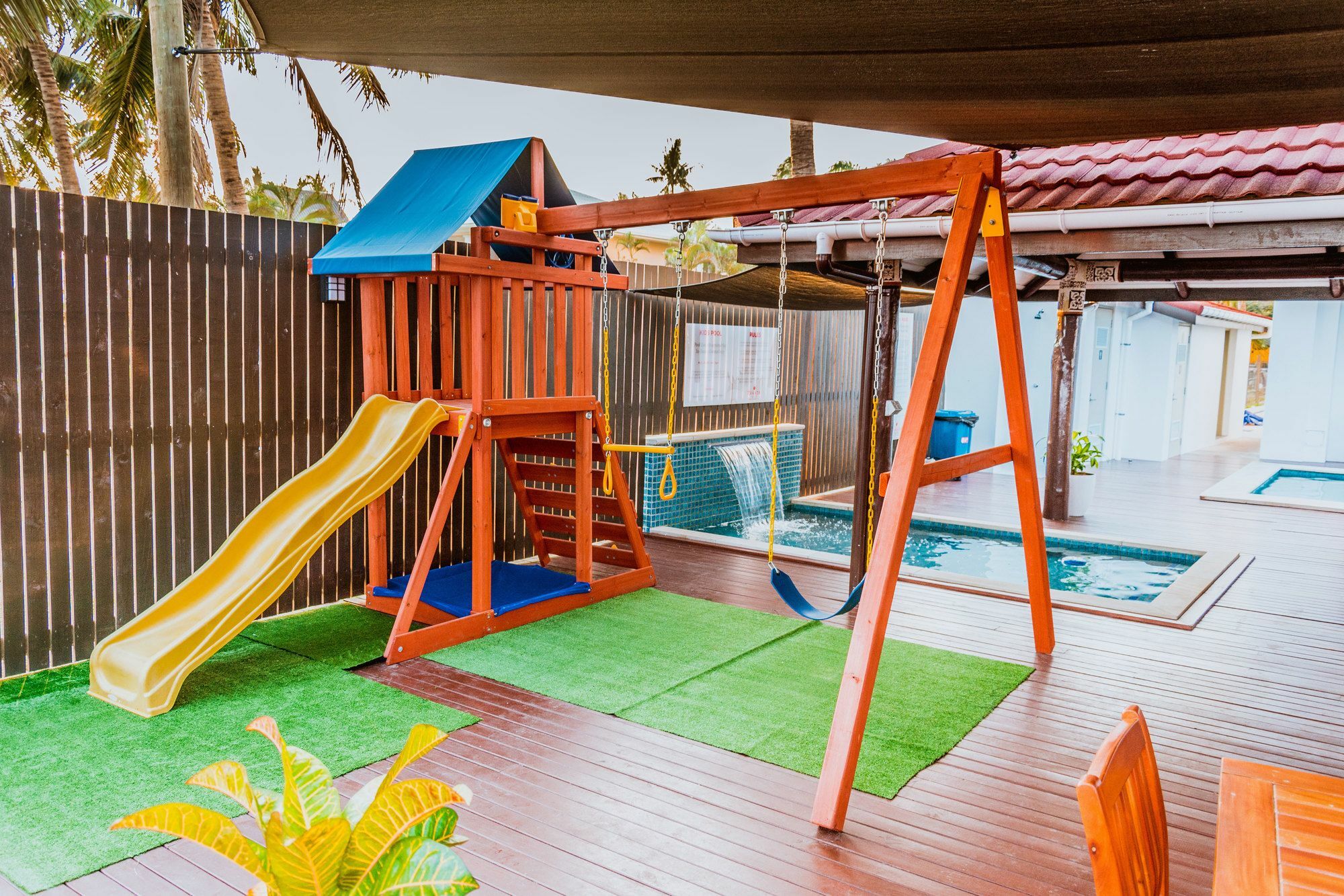 Aparthotel Ramada Suites By Wyndham Wailoaloa Beach Fiji