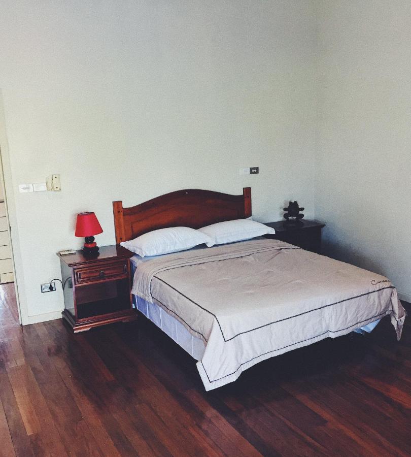 河景独栋别墅+私人泳池+中文管家+中式早餐 Homestay *