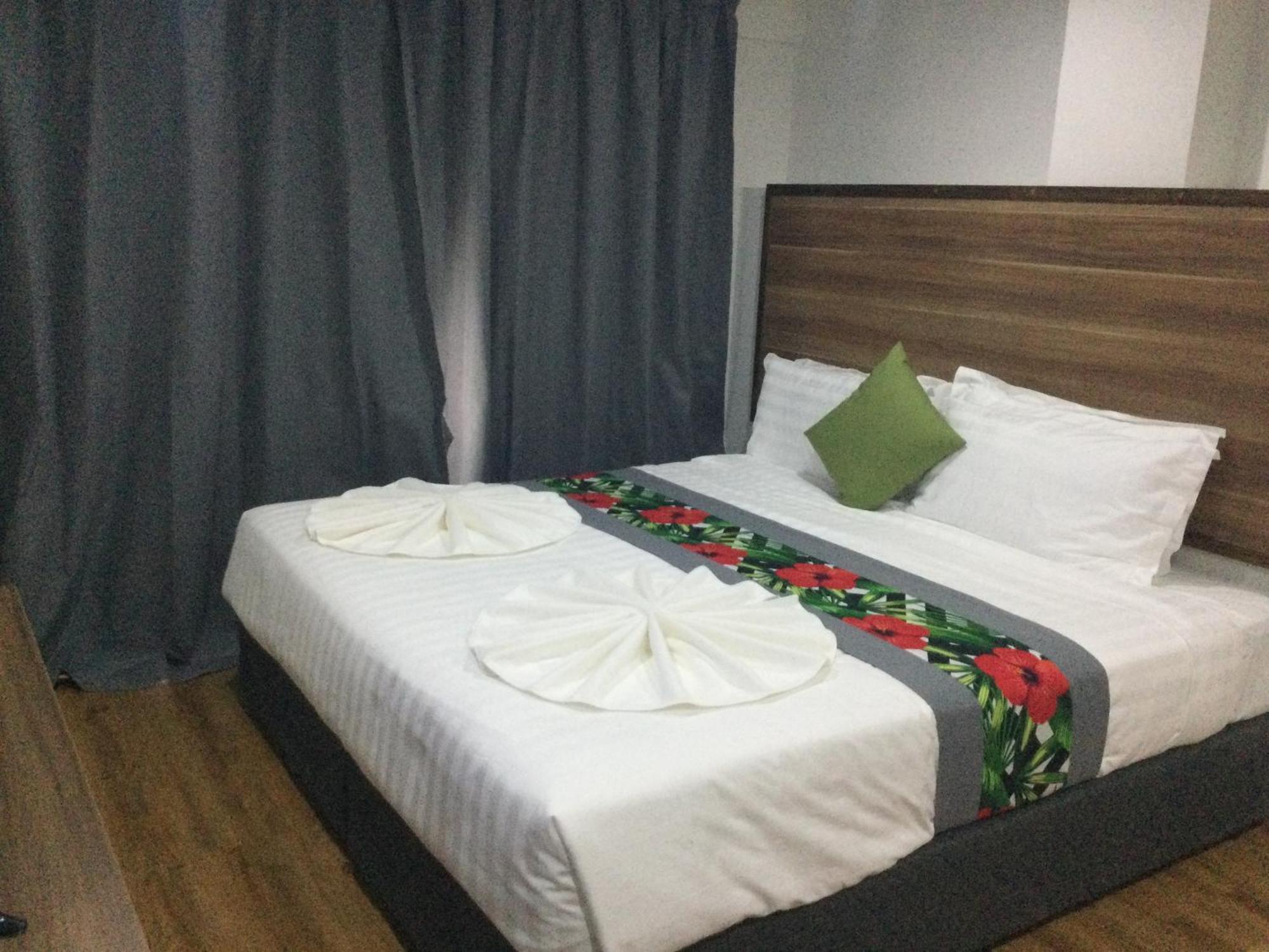 Vualiku & Hotel Nadi