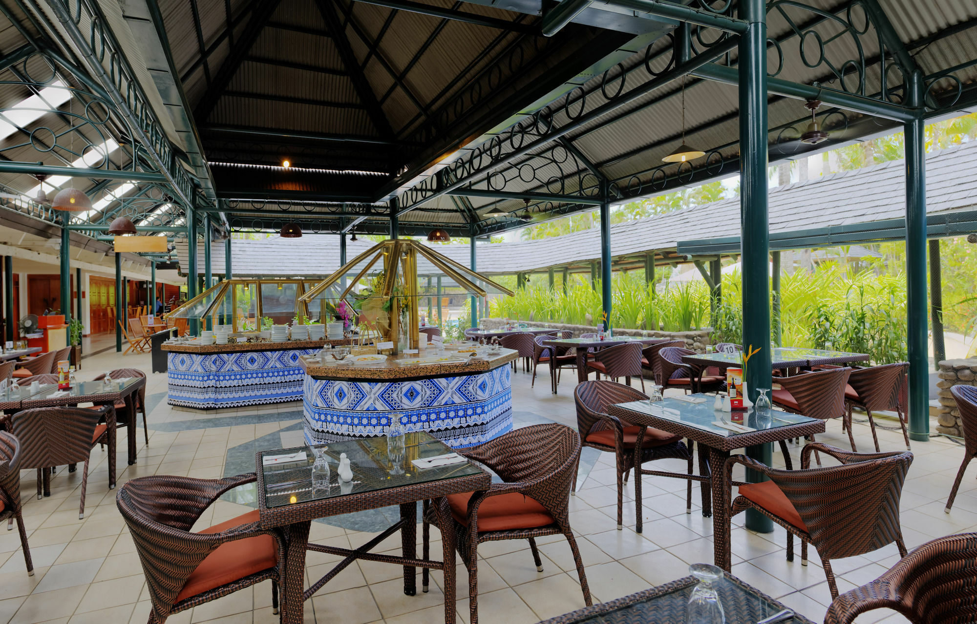 Tanoa International 4*